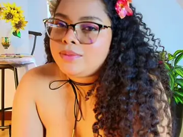 Stripchat Sex Cam of alanaa_gomezz