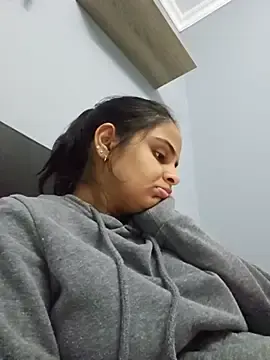 Stripchat Free Porn Cam of DirtySnowball69