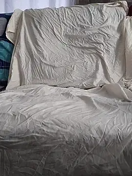 Stripchat Live Sex Cam of KittyHoleshot87