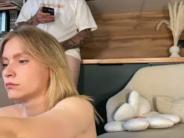 Stripchat Live Sex of Adelovenick