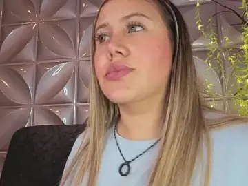 Stripchat Free Live Porn of eleecttraa_12