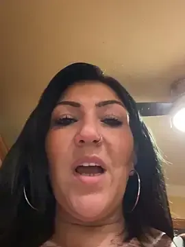 Stripchat Sex Cam of LittleMissEeve