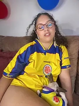 Stripchat Free Live Porn of Shara_dreams
