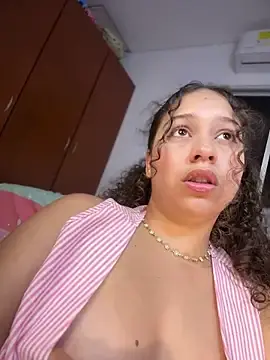 Stripchat Live Porn of Shara_dreams