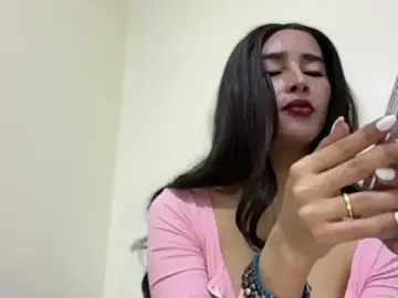 Stripchat Adult Webcam of Lovable_with_bigsurprise