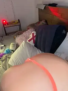 Stripchat Free Live Porn of hollyharmd