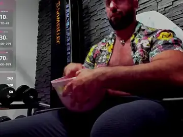 Stripchat Sex Cam of David_Big_Daddy