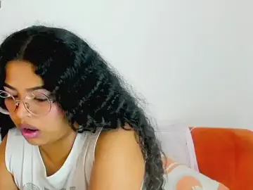 Stripchat Sex Cam of moana_taylor