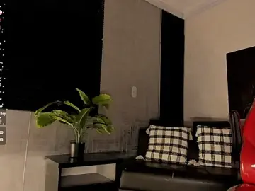 Stripchat Live Sex Cam of DannSmmith