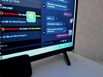 Stripchat Sex Cam of DannSmmith