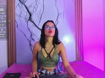 Stripchat Nude Webcam of nia_vixen