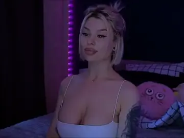 Stripchat Live Sex Cam of Sasha_Mason