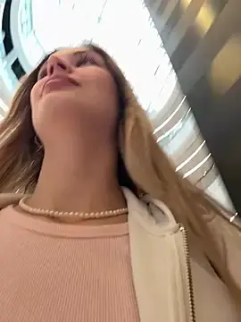 Stripchat Watch Live Sex Cams of blonde_exe