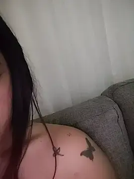 Stripchat Free Porn Cam of ElaRuil69