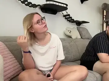 Stripchat Live Sex Cam of LucyFoxLulu