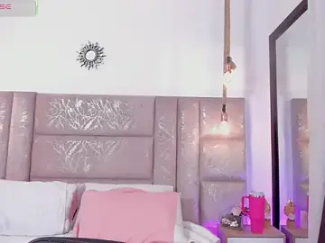 Stripchat Sex Cam of Oriana_Guzman