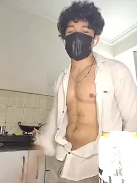 Stripchat Free Live Porn of roxiii_