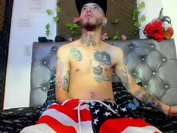 Stripchat Watch Live Sex Cams of CamiloHerrera1