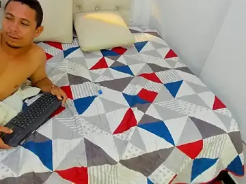 Stripchat Free Porn Cam of charlotte_dante212