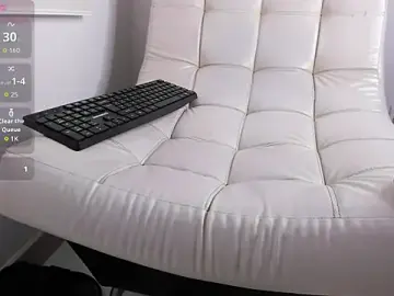 Stripchat Watch Live Sex Cams of Aaron_Tate