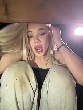 Stripchat Sex Chat of AlyssaFoxx_