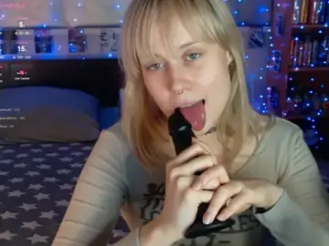 Stripchat Best live sex cam show of s1lvercherub