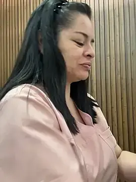 Stripchat Free Porn Cam of Dr_Nathalia_28