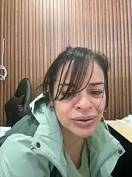 Stripchat Sex Cam of Dr_Nathalia_28