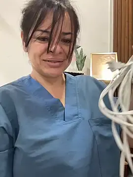 Stripchat Watch Live Sex Cams of Dr_Nathalia_28