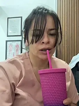 Stripchat Watch Live Sex Cams of Dr_Nathalia_28
