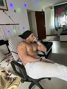 Stripchat Adult Webcam of Mohdollmen