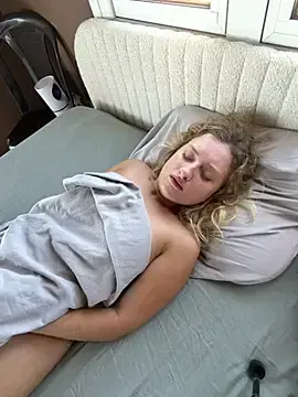 Stripchat Adult Webcam of MileySummer
