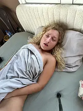 Stripchat Best Webcam of MileySummer