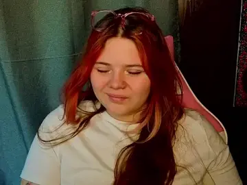 Stripchat Free Porn Cam of KellyFiery