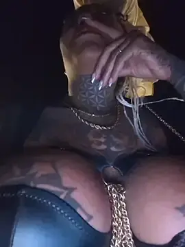Stripchat Free Porn Cam of DarkDea