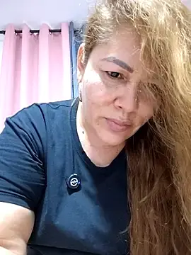 Stripchat Nude Webcam of SluttyMilf79