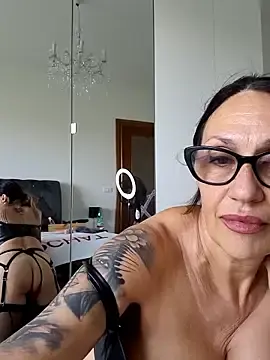 Stripchat Free Porn Cam of JasmineNoir2