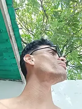 Stripchat Free Porn Cam of Latin_twink_lyam1