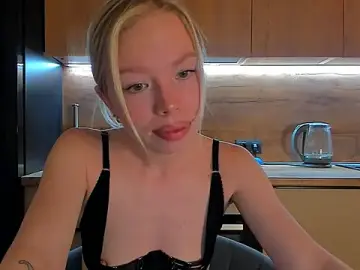 Stripchat Live Sex Cam of Olivia_Bells