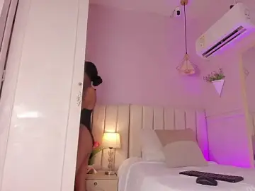 Stripchat Live Porn of _lucia_18