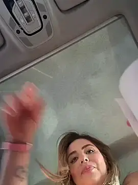 Stripchat Sex Chat of Alirawrz