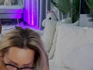 Stripchat Nude Webcam of IsabelleEthan
