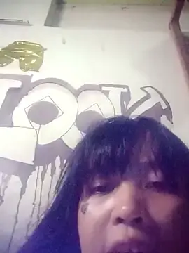 Stripchat Free Porn Cam of CCashman-MamaO