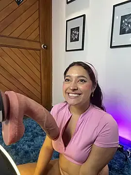 Stripchat Live Sex Cam of Emily_Harpeer