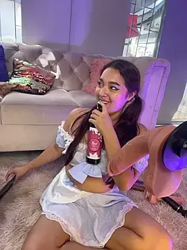 Stripchat Live Porn of Emily_Harpeer