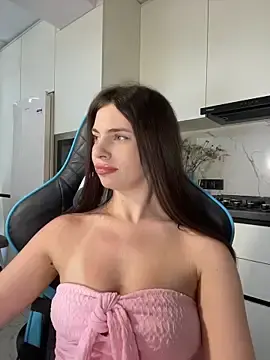 Stripchat Live Sex of CurlyLara