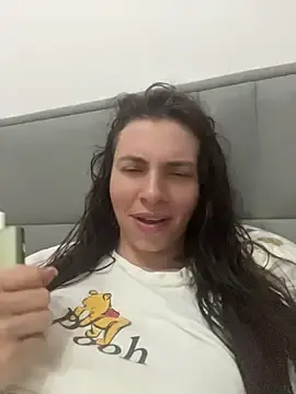 Stripchat Free Live Porn of CurlyLara