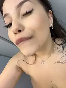 Stripchat Nude Webcam of Chloe__Moon