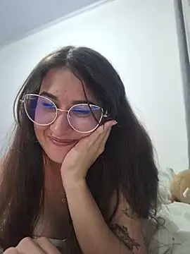 Stripchat Adult Webcam of Isis_Bueno