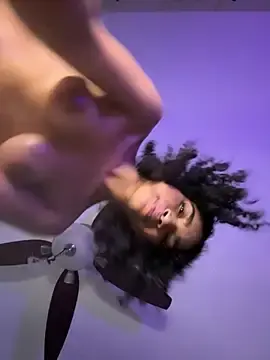Stripchat Free Porn Cam of Kiki_hammyy